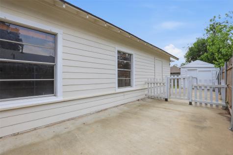 206 S Pendell Avenue Cleburne TX 76033