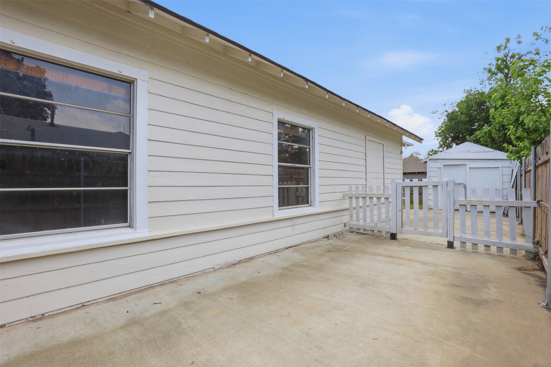 206 S Pendell Avenue Cleburne TX 76033