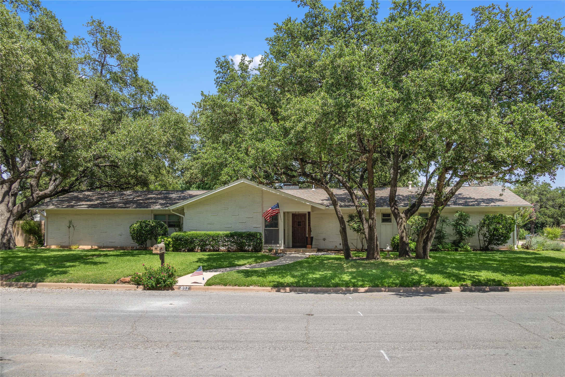 802 Oakpark Drive Brownwood TX 76801