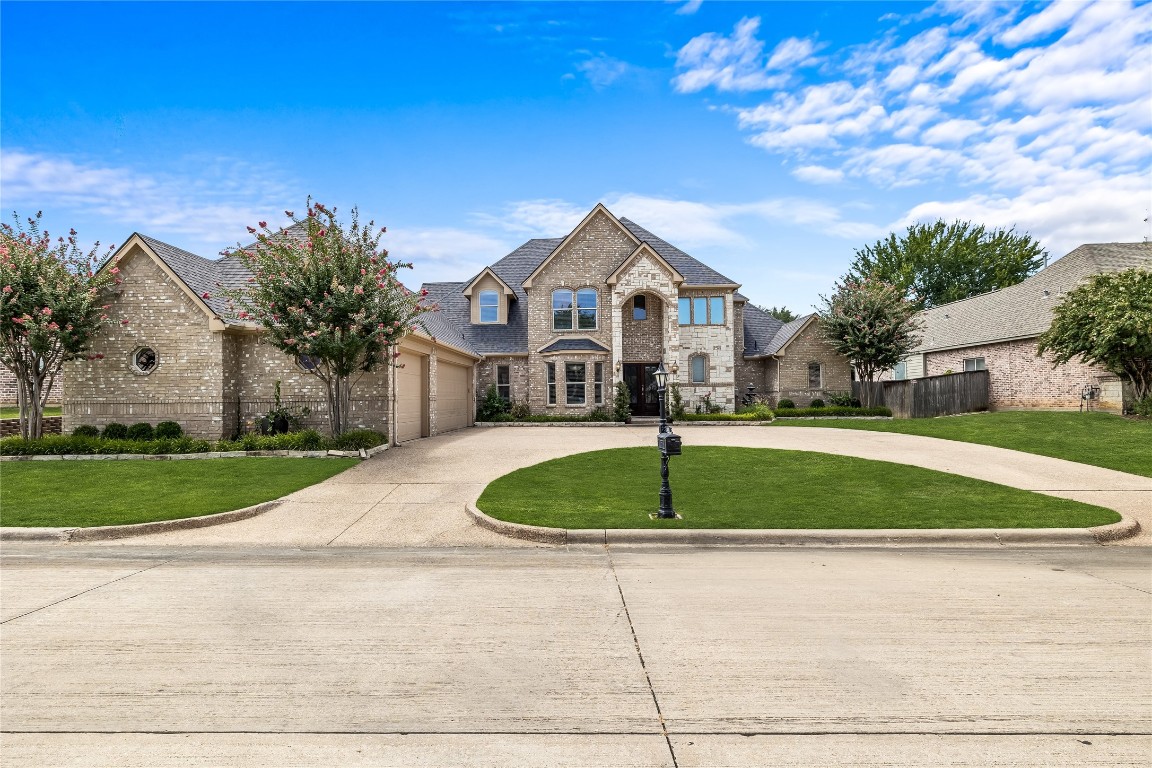 2006 Stone Canyon Court Arlington TX 76012