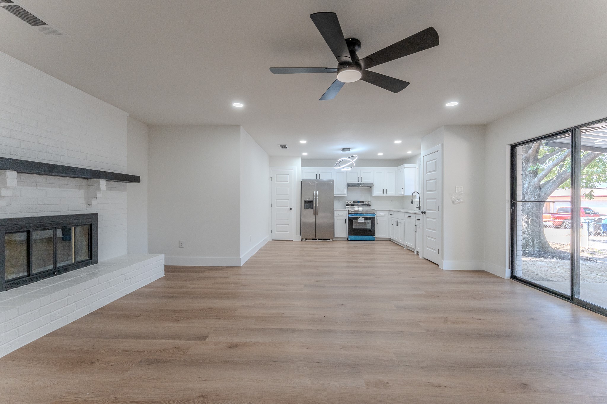 731 N Pleasant Woods Drive Dallas TX 75217