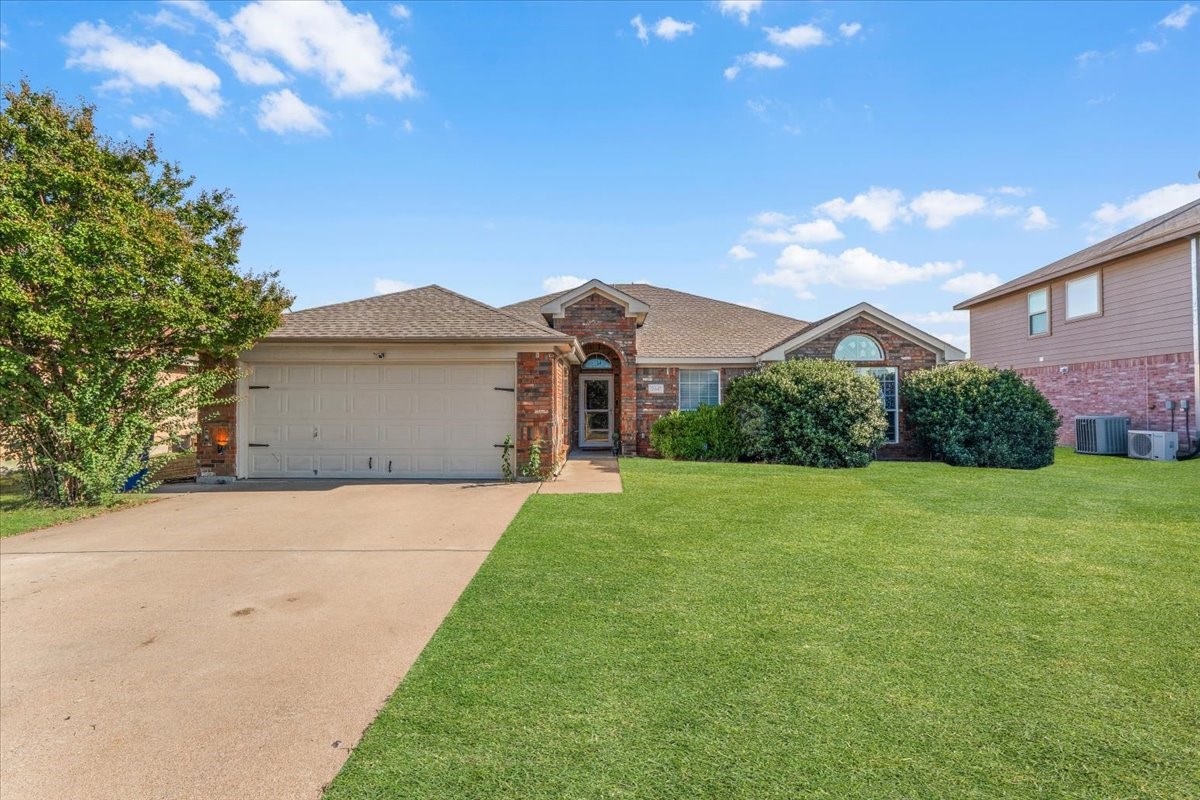 2641 Cherry Hills Lane Burleson TX 76028