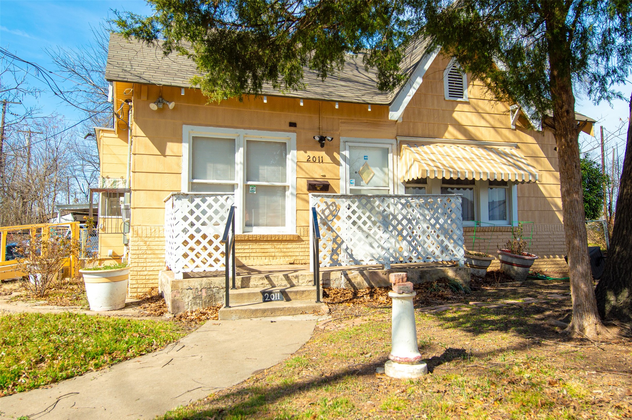 2011 Ramsey Avenue Dallas TX 75216