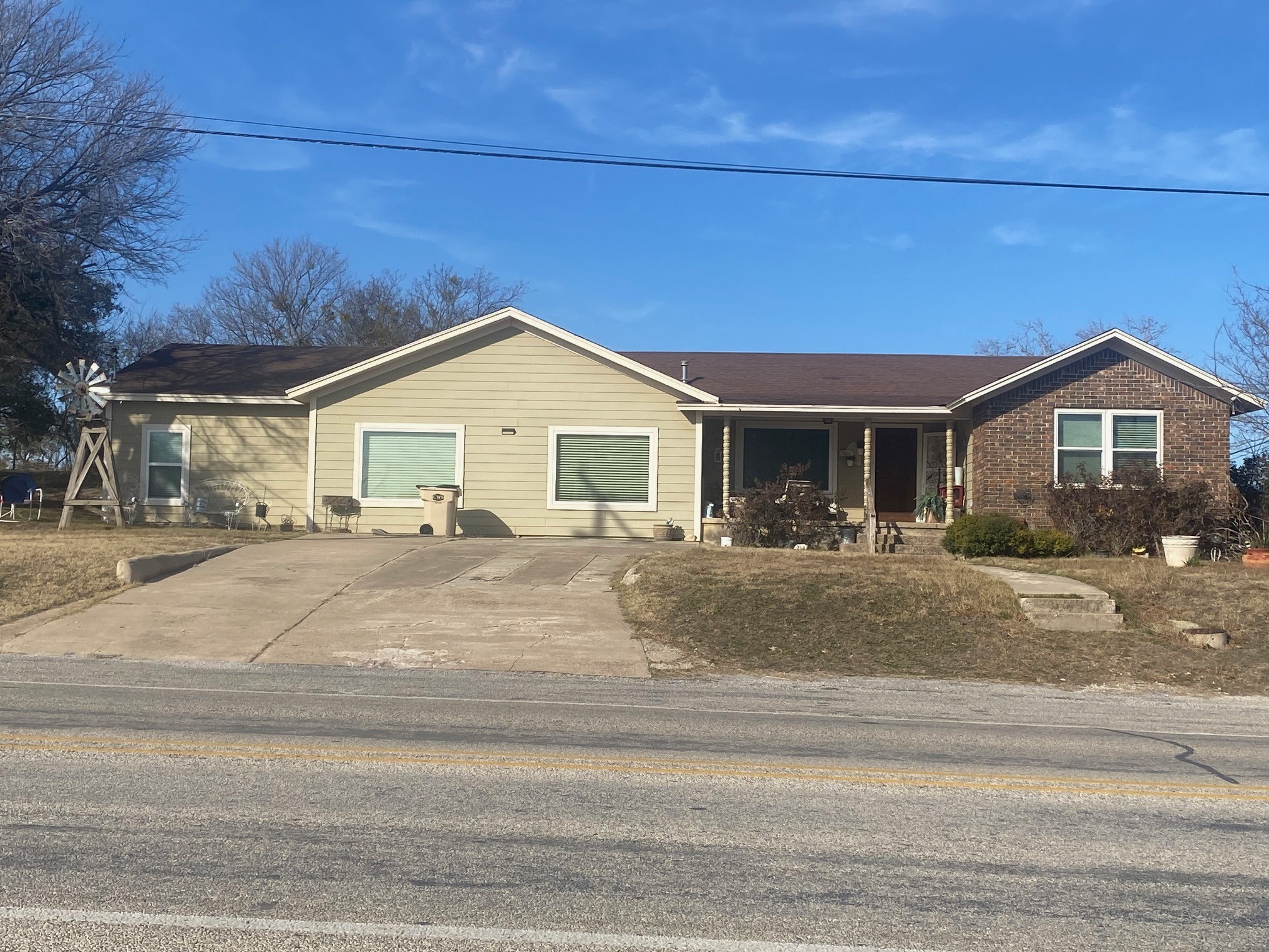 901 W Wrights Avenue Comanche TX 76442