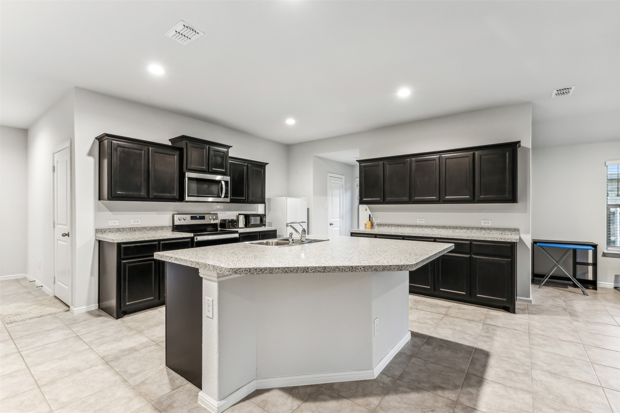 714 Wolf Creek Drive Cleburne TX 76033