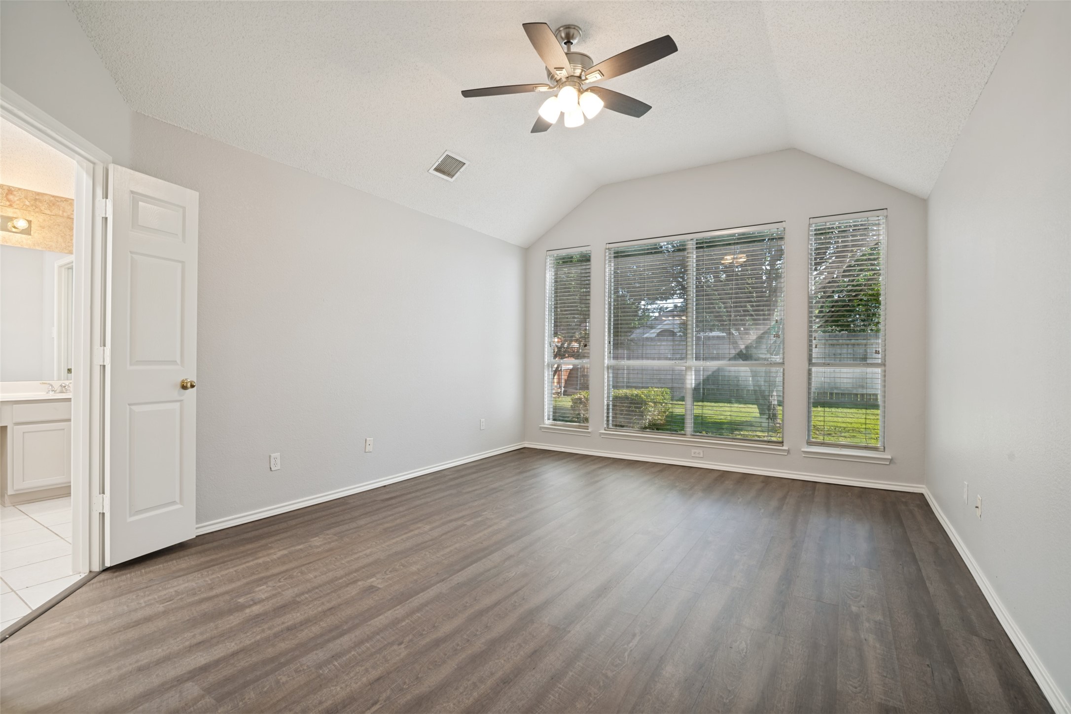 6504 Hillview Lane Sachse TX 75048