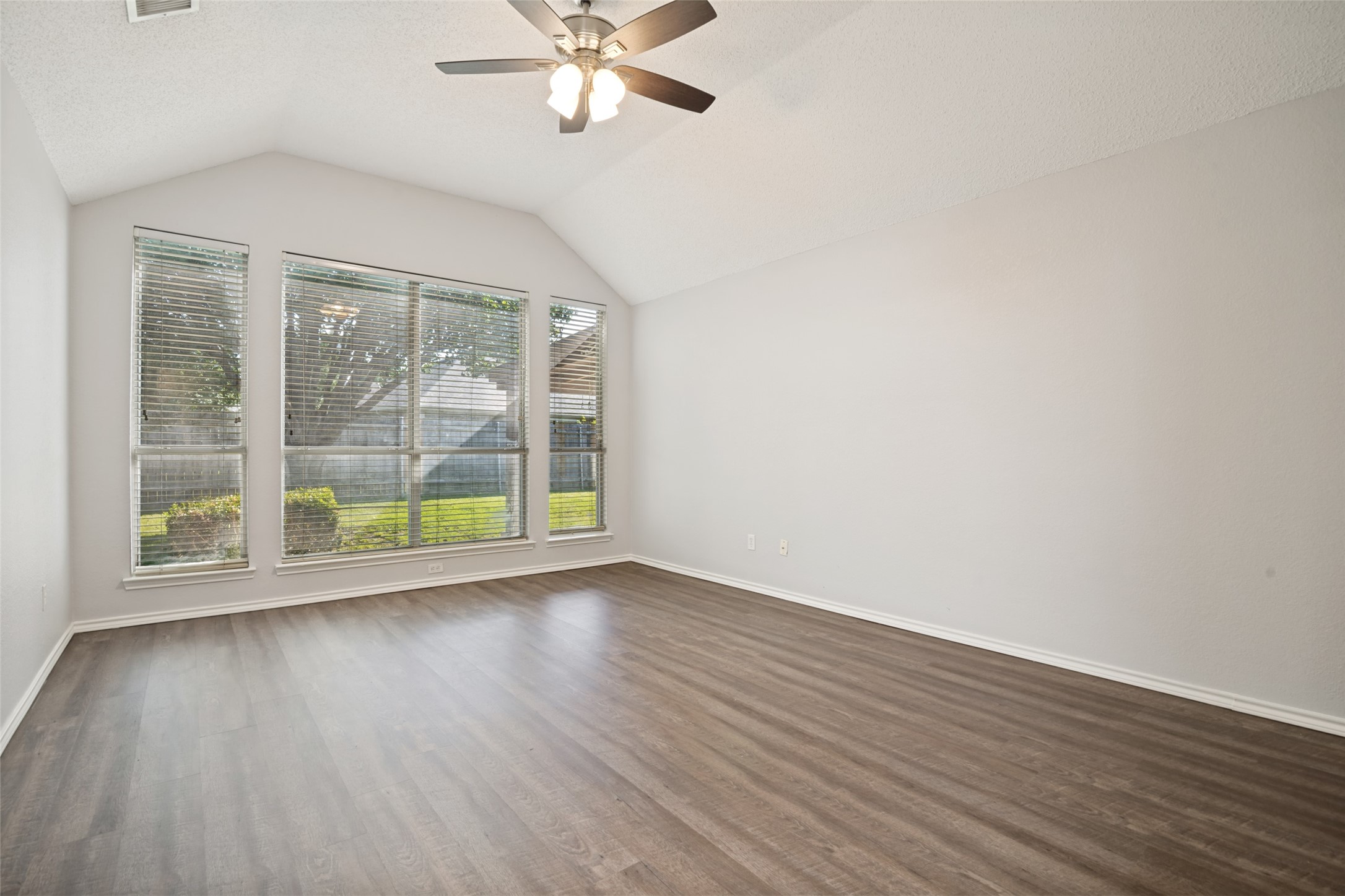 6504 Hillview Lane Sachse TX 75048