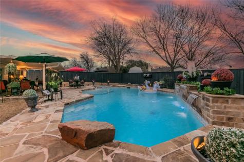 9729 Leland Lane Benbrook TX 76126