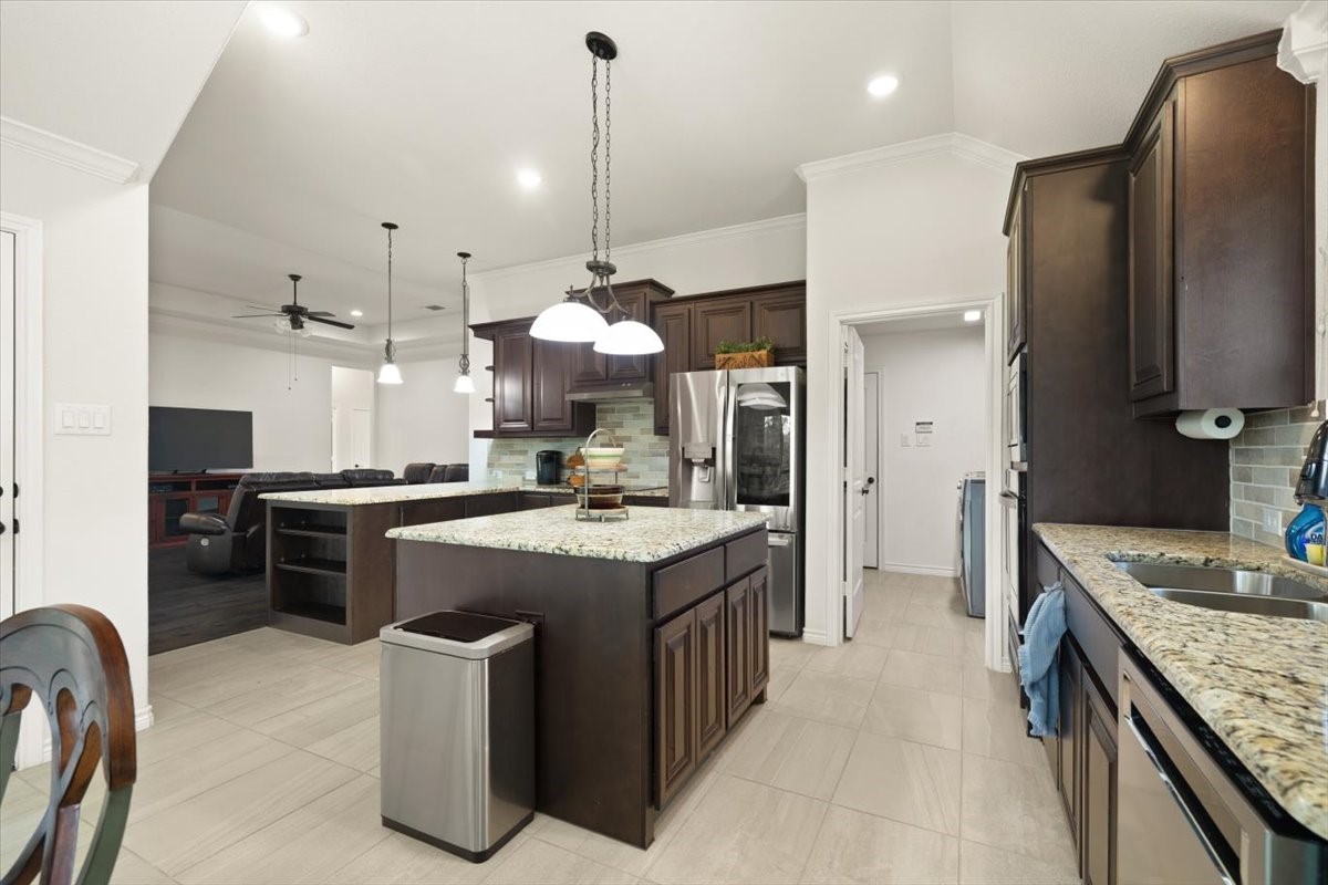 1420 Glade Meadows Drive Burleson TX 76058