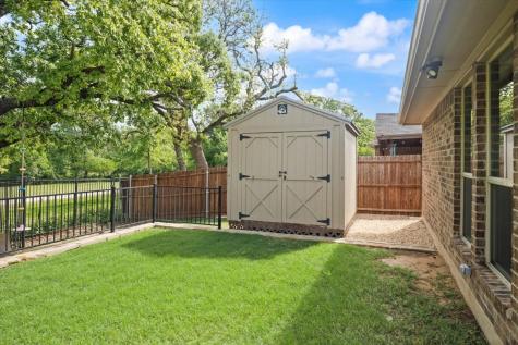 1420 Glade Meadows Drive Burleson TX 76058