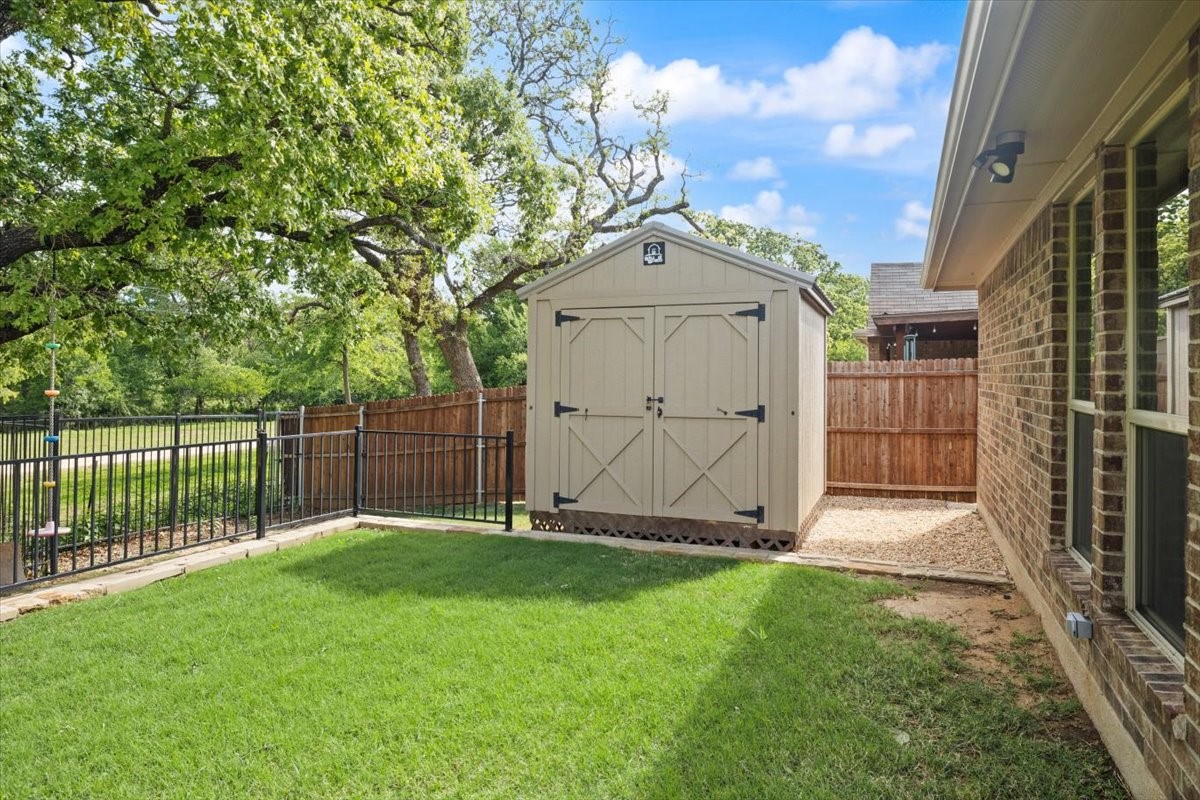1420 Glade Meadows Drive Burleson TX 76058
