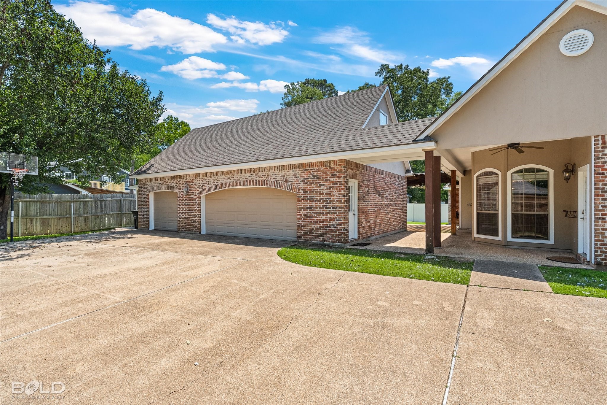 205 Old Palmetto Road Benton LA 71006