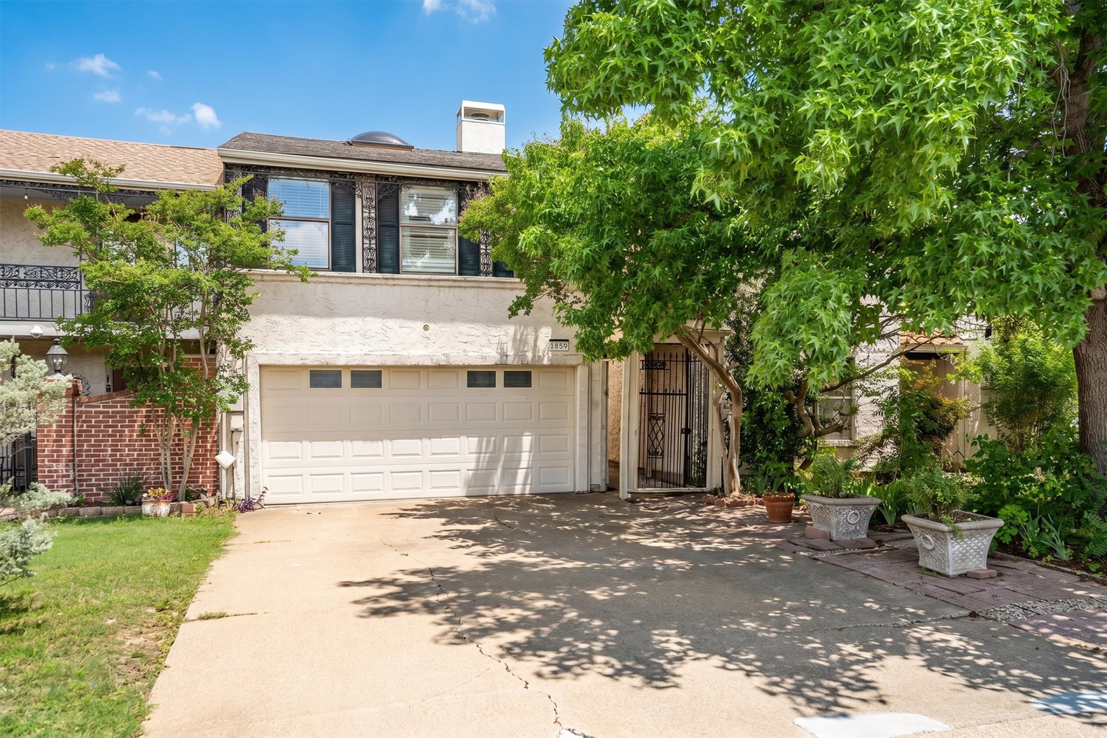1859 Amber Lane Carrollton TX 75007