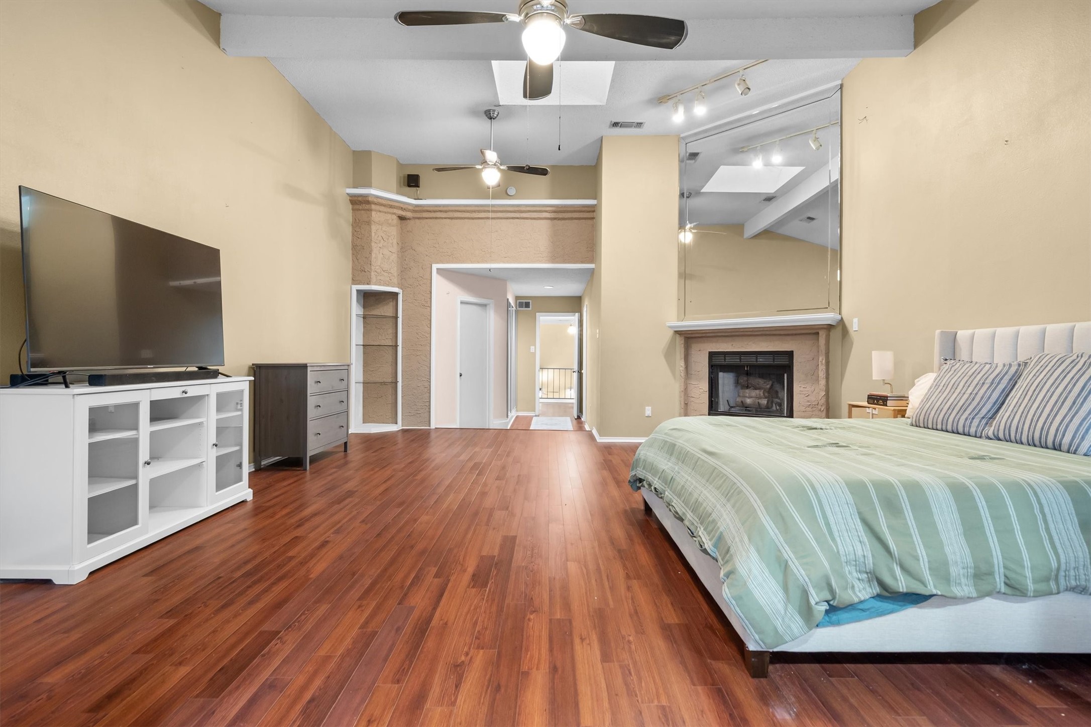 1859 Amber Lane Carrollton TX 75007