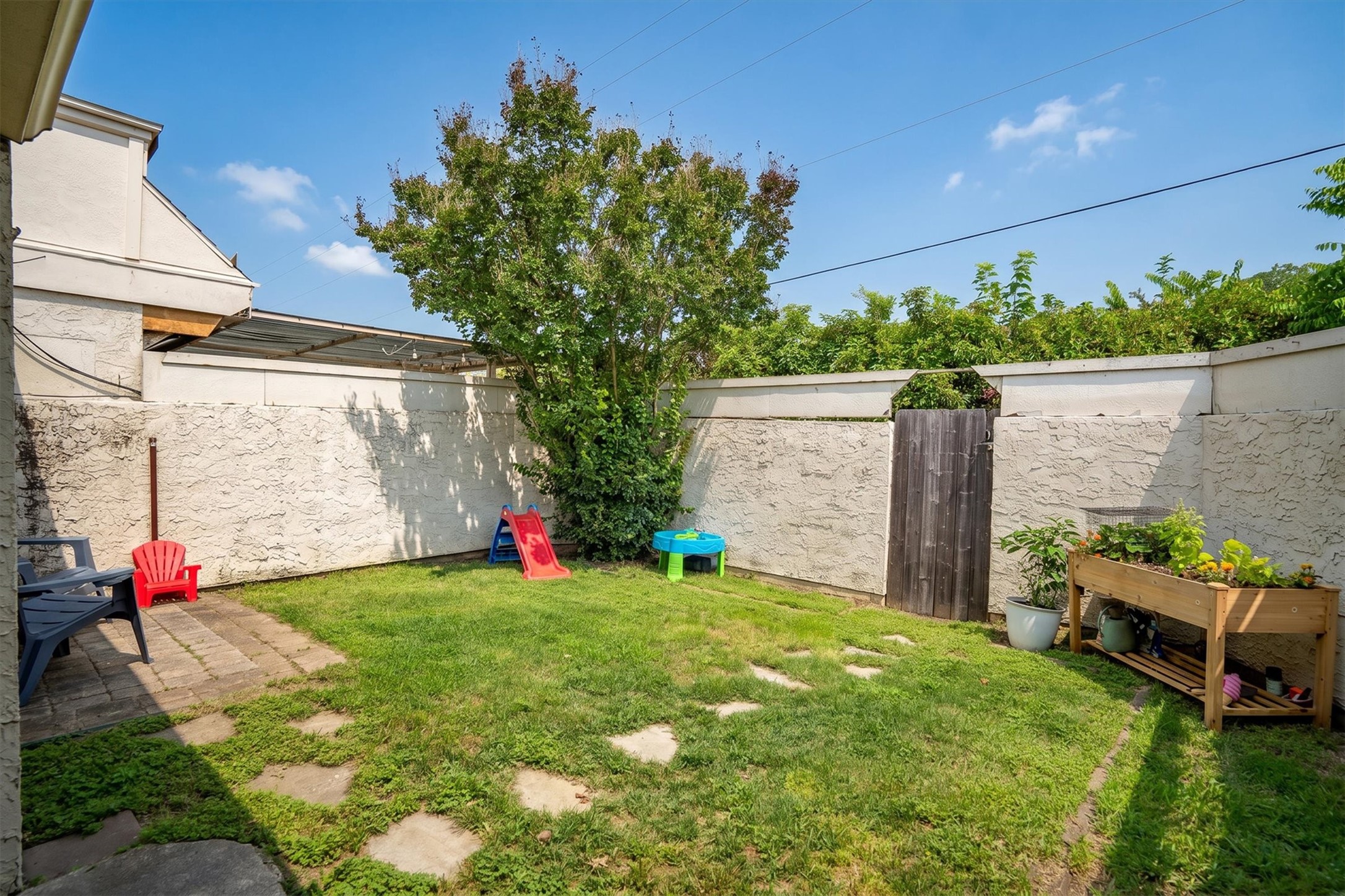1859 Amber Lane Carrollton TX 75007