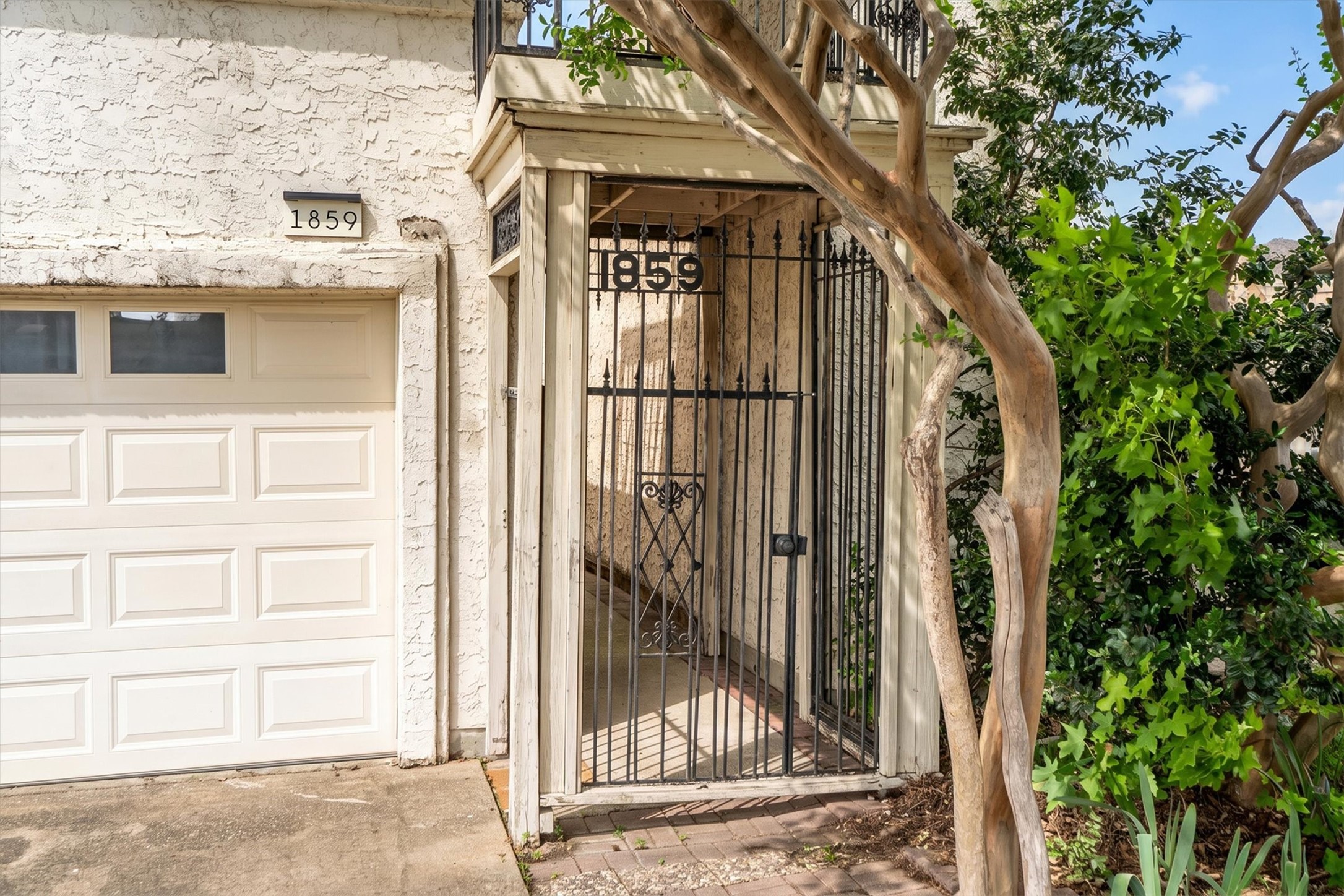 1859 Amber Lane Carrollton TX 75007