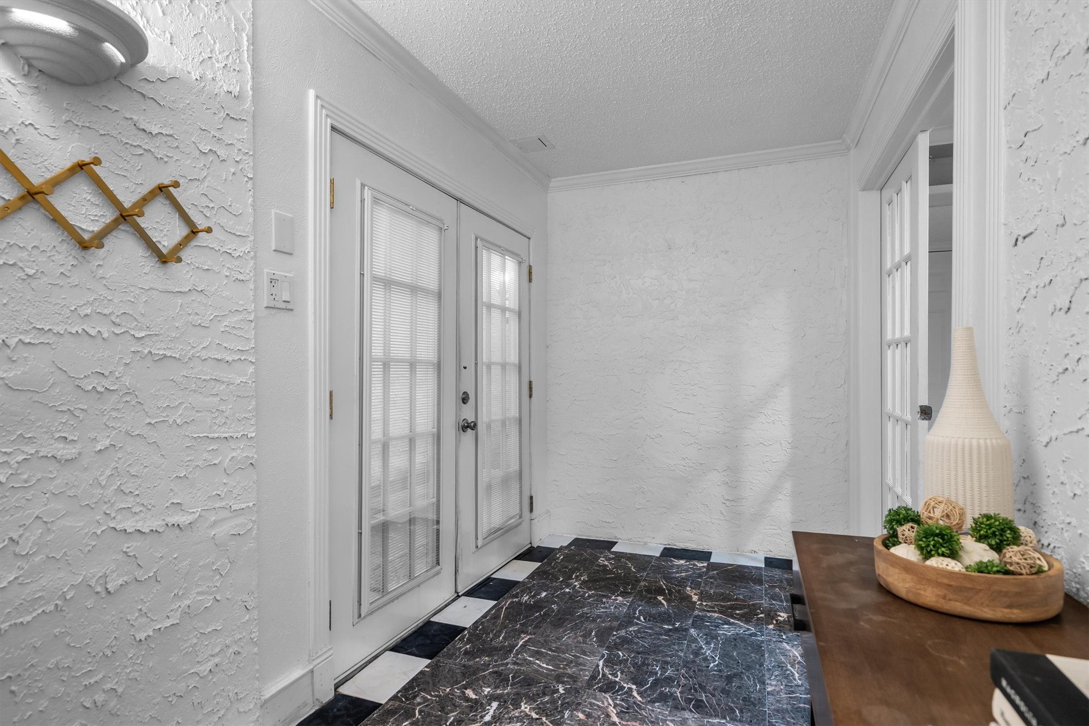 1859 Amber Lane Carrollton TX 75007