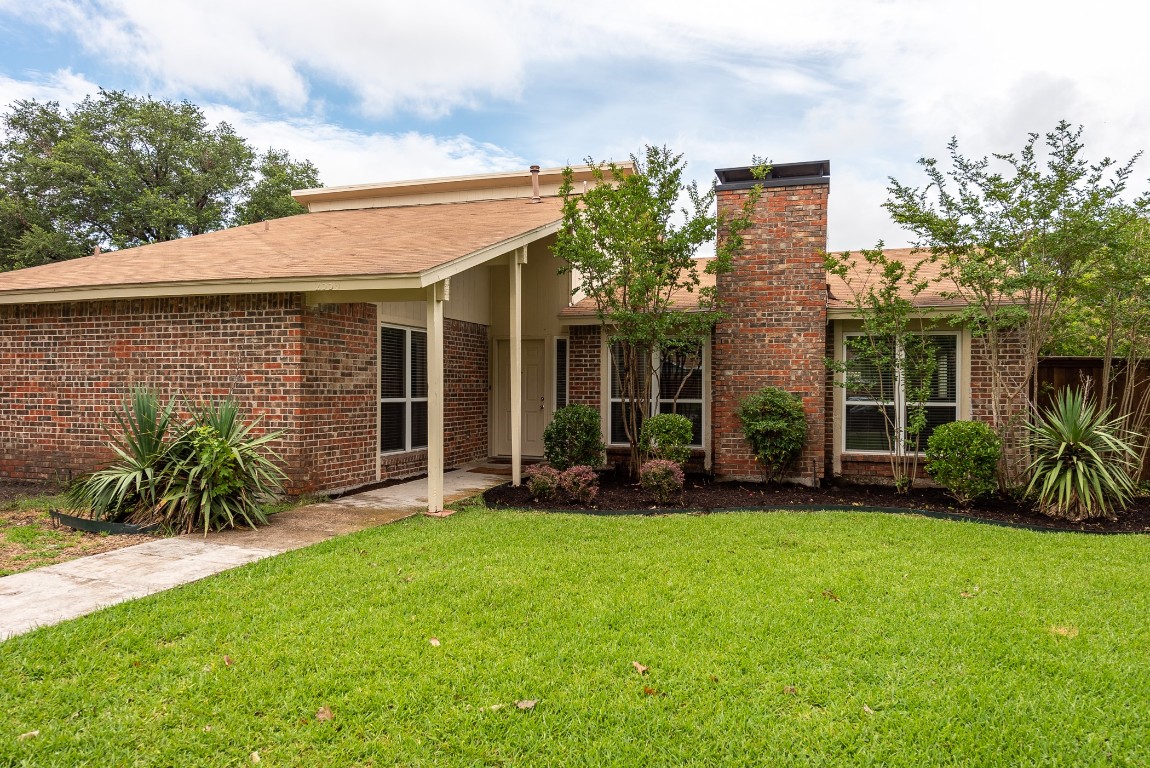 2330 Pueblo Drive Garland TX 75040