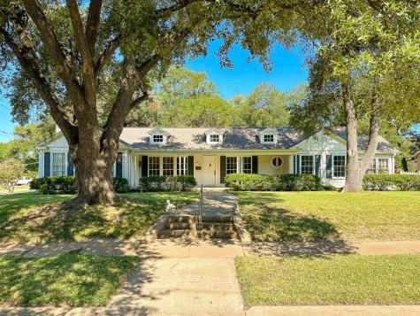 1612 Elmwood Avenue Corsicana TX 75110