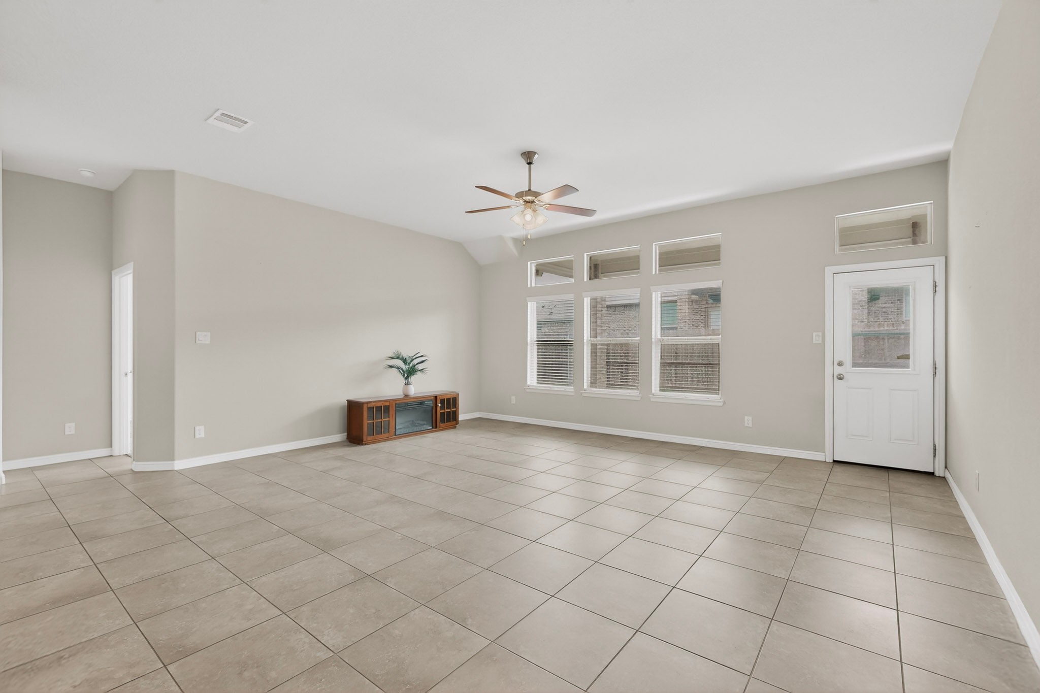 7811 Links Drive Arlington TX 76001
