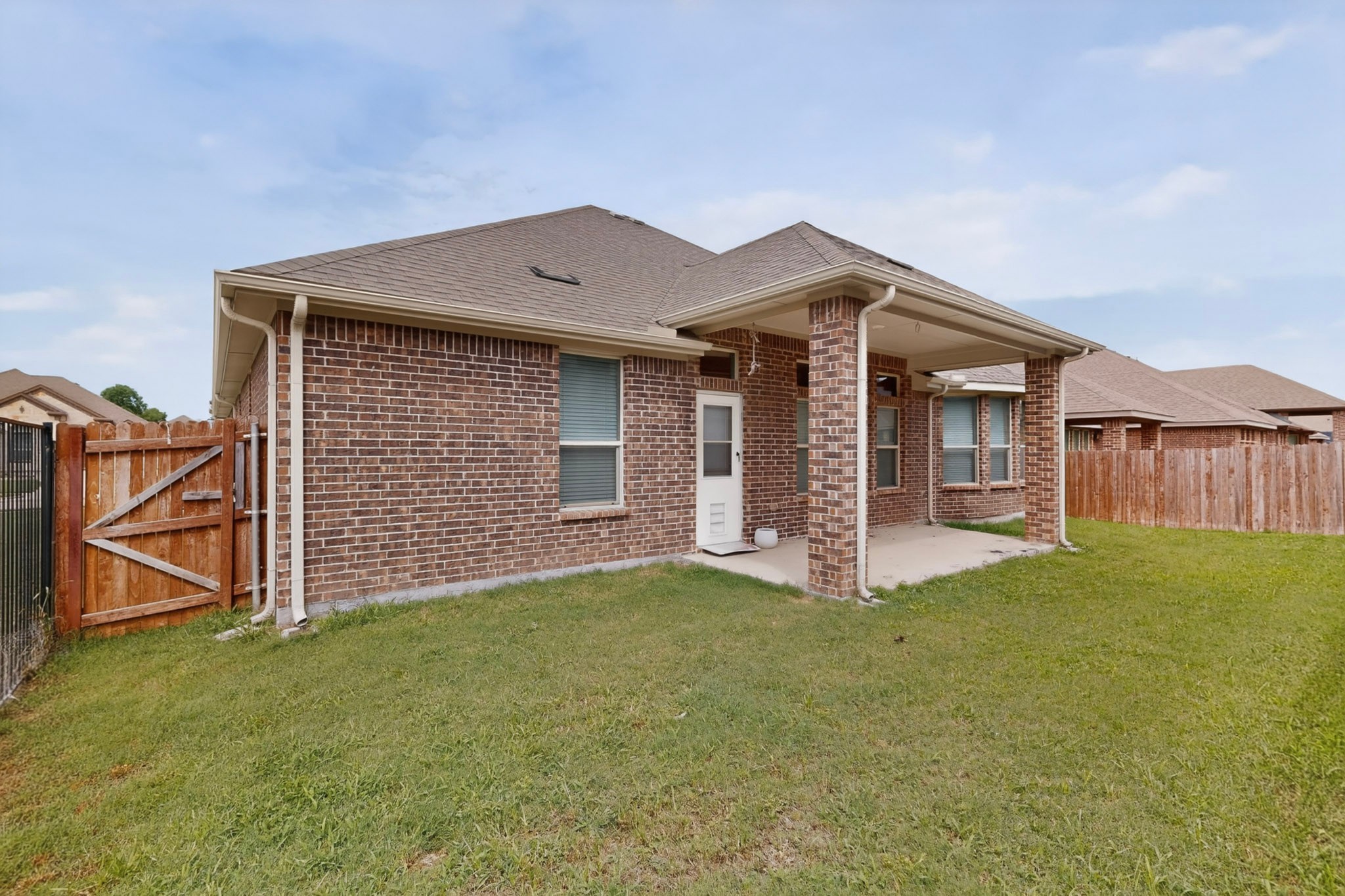 7811 Links Drive Arlington TX 76001