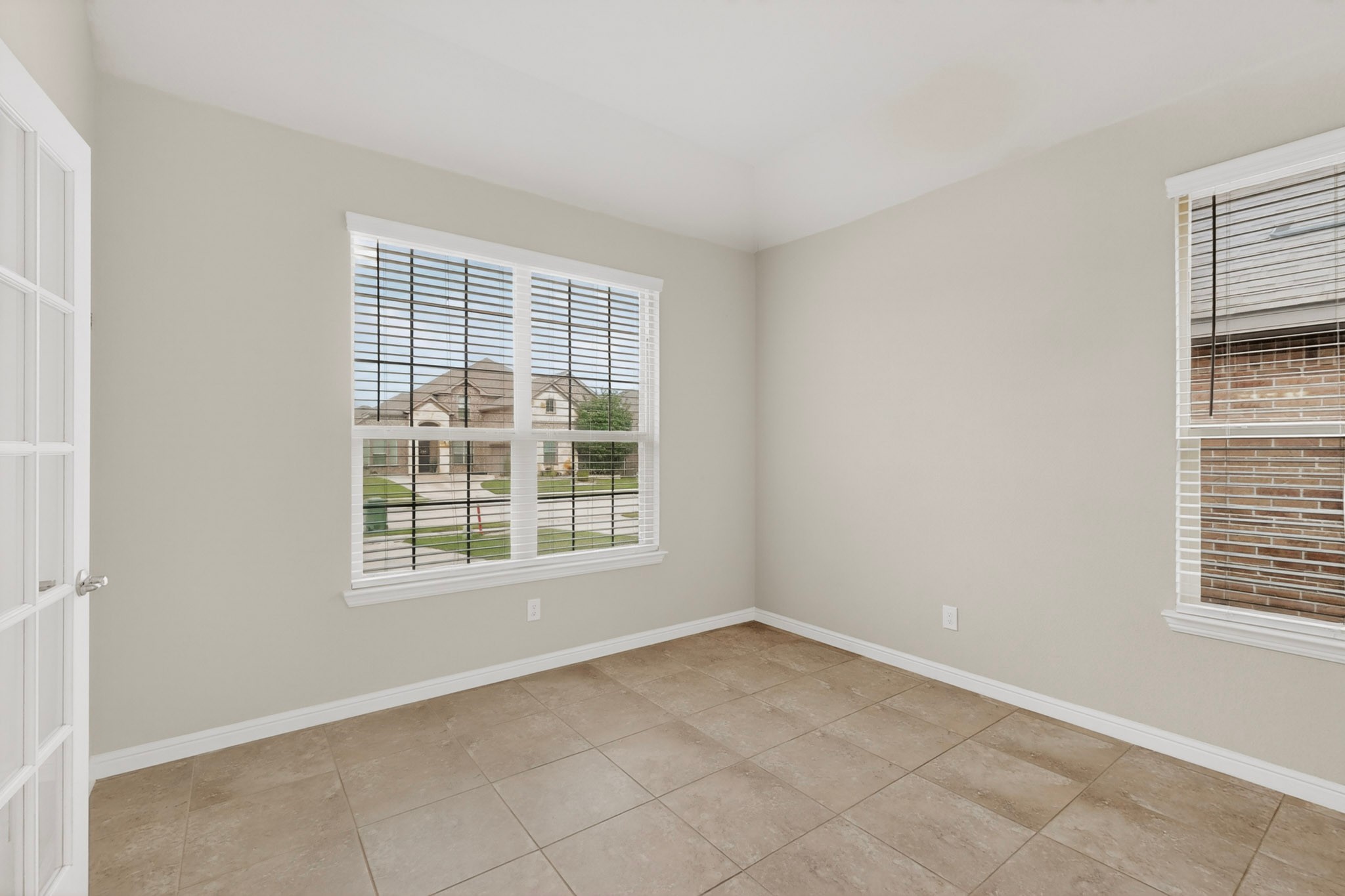 7811 Links Drive Arlington TX 76001