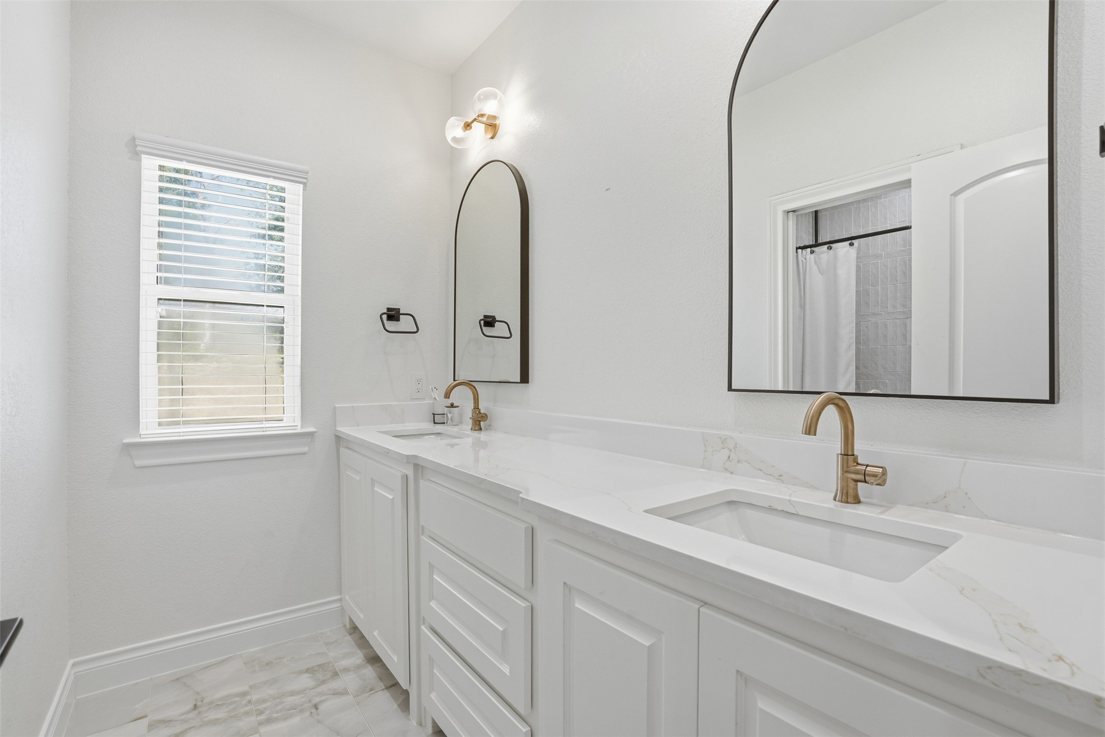 305 Glade Valley Road Azle TX 76020