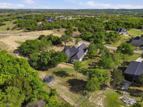 305 Glade Valley Road Azle TX 76020