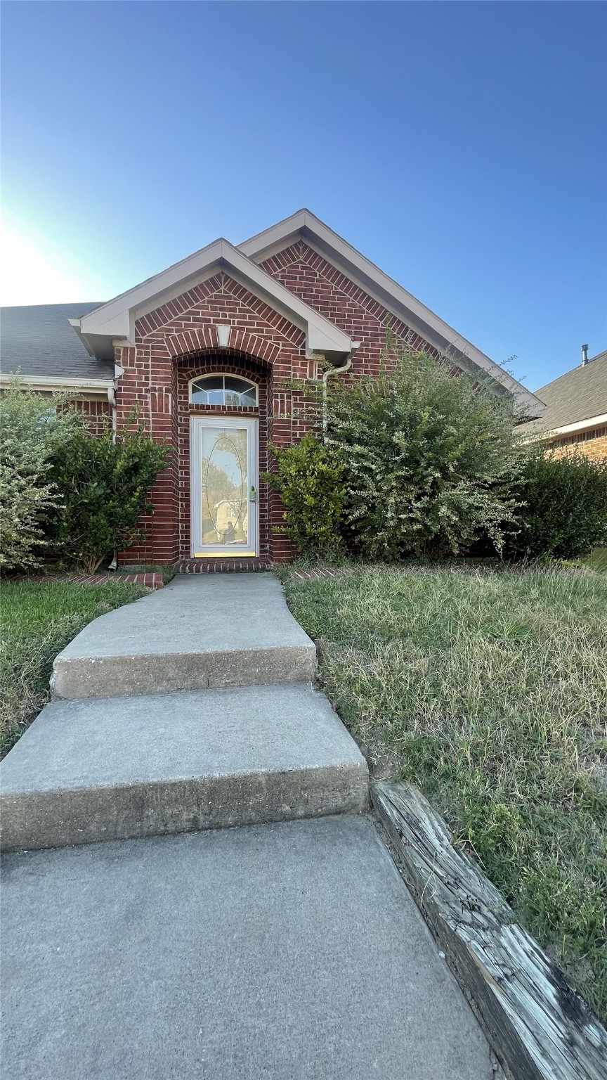 1629 Arbor Creek Drive Garland TX 75040