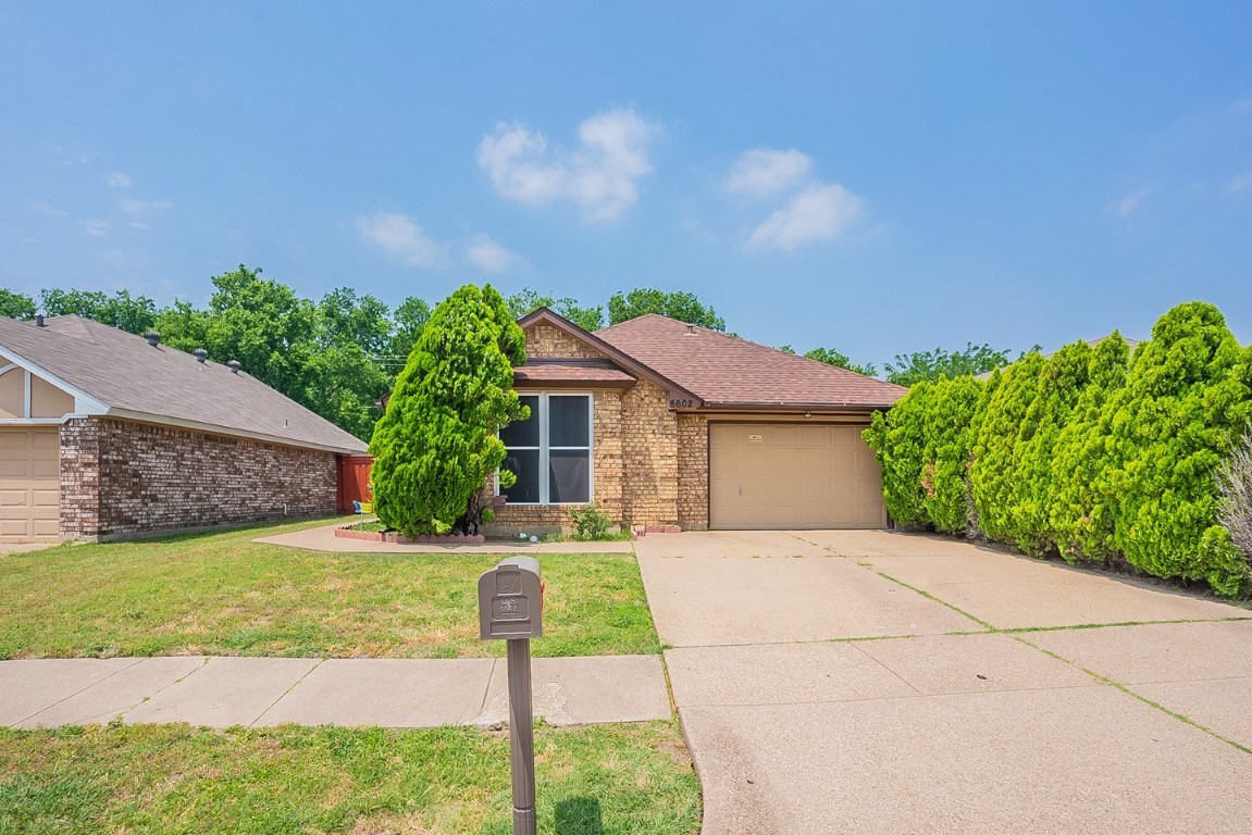 5602 Congressional Drive Arlington TX 76018