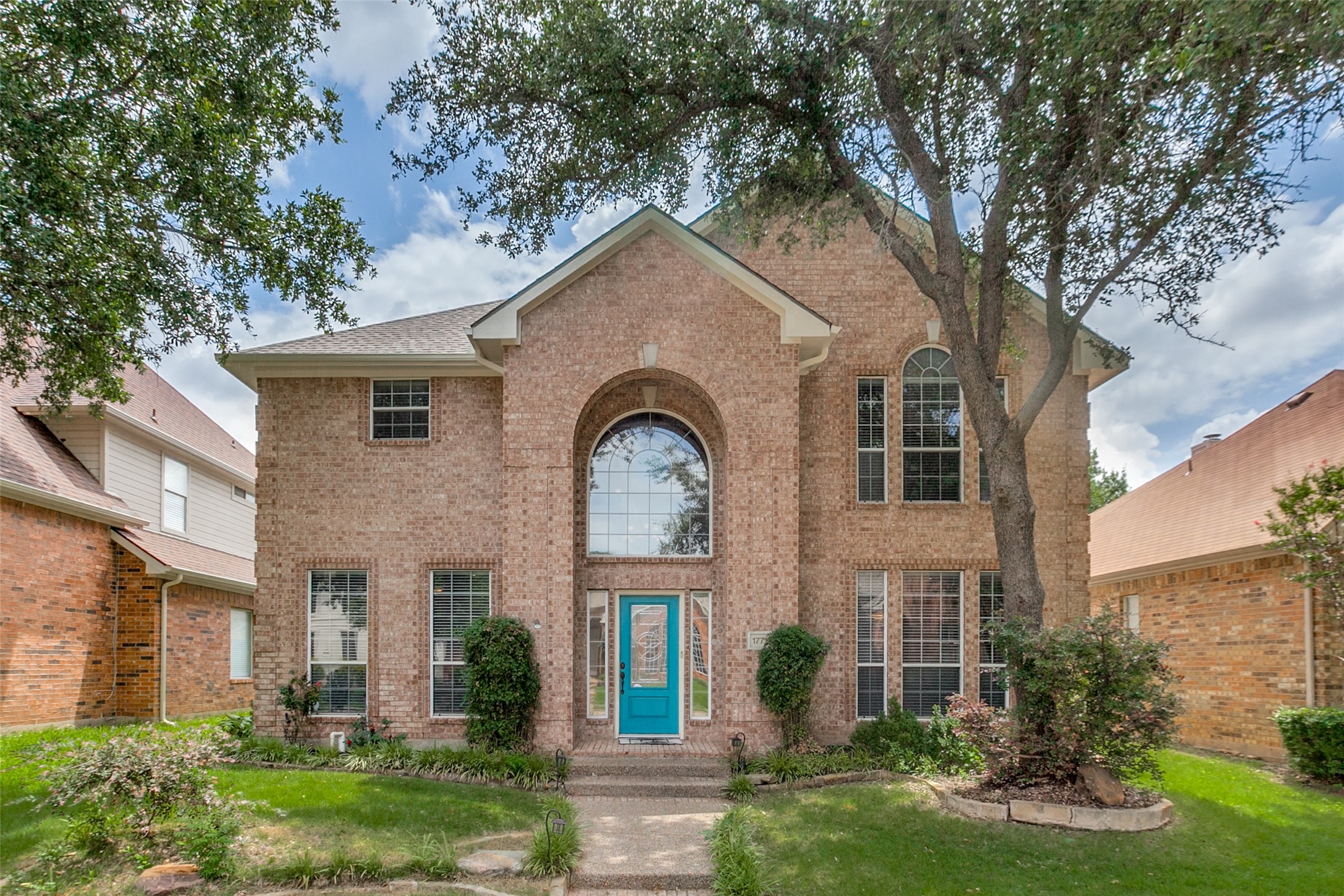 17712 Meadow Grove Lane Dallas TX 75287