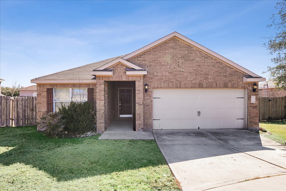 125 Dodge City Court Newark TX 76071