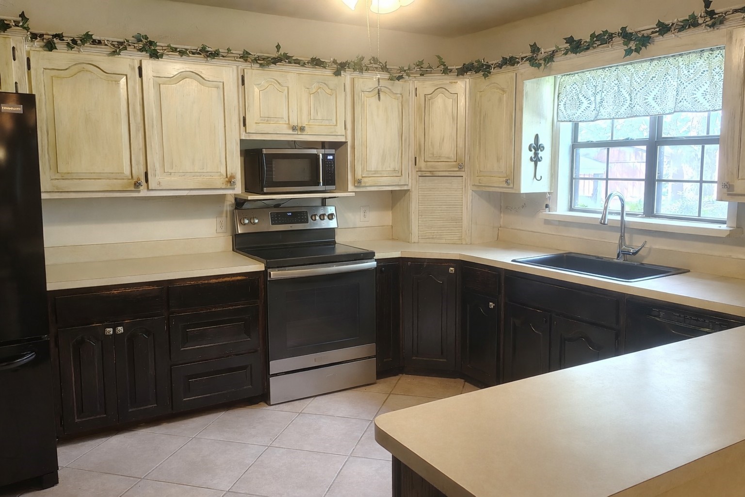 608 N Lamar Street Tioga TX 76271
