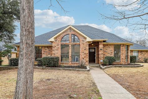 2106 Pleasant Drive Ennis TX 75119