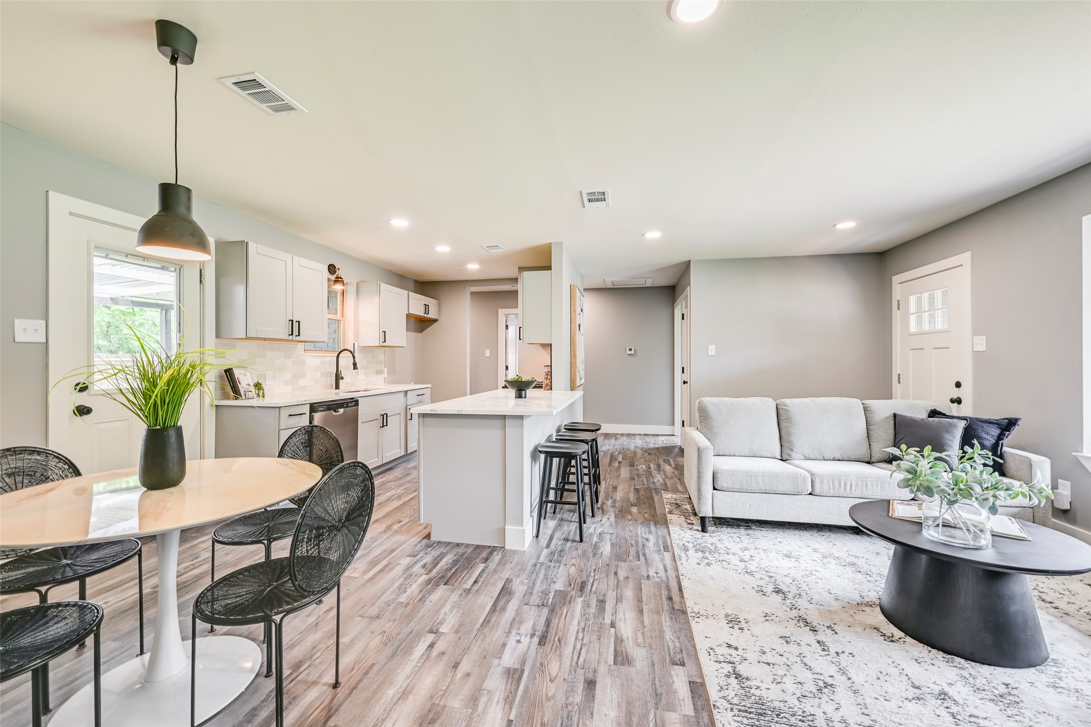 2609 Inadale Avenue Dallas TX 75228