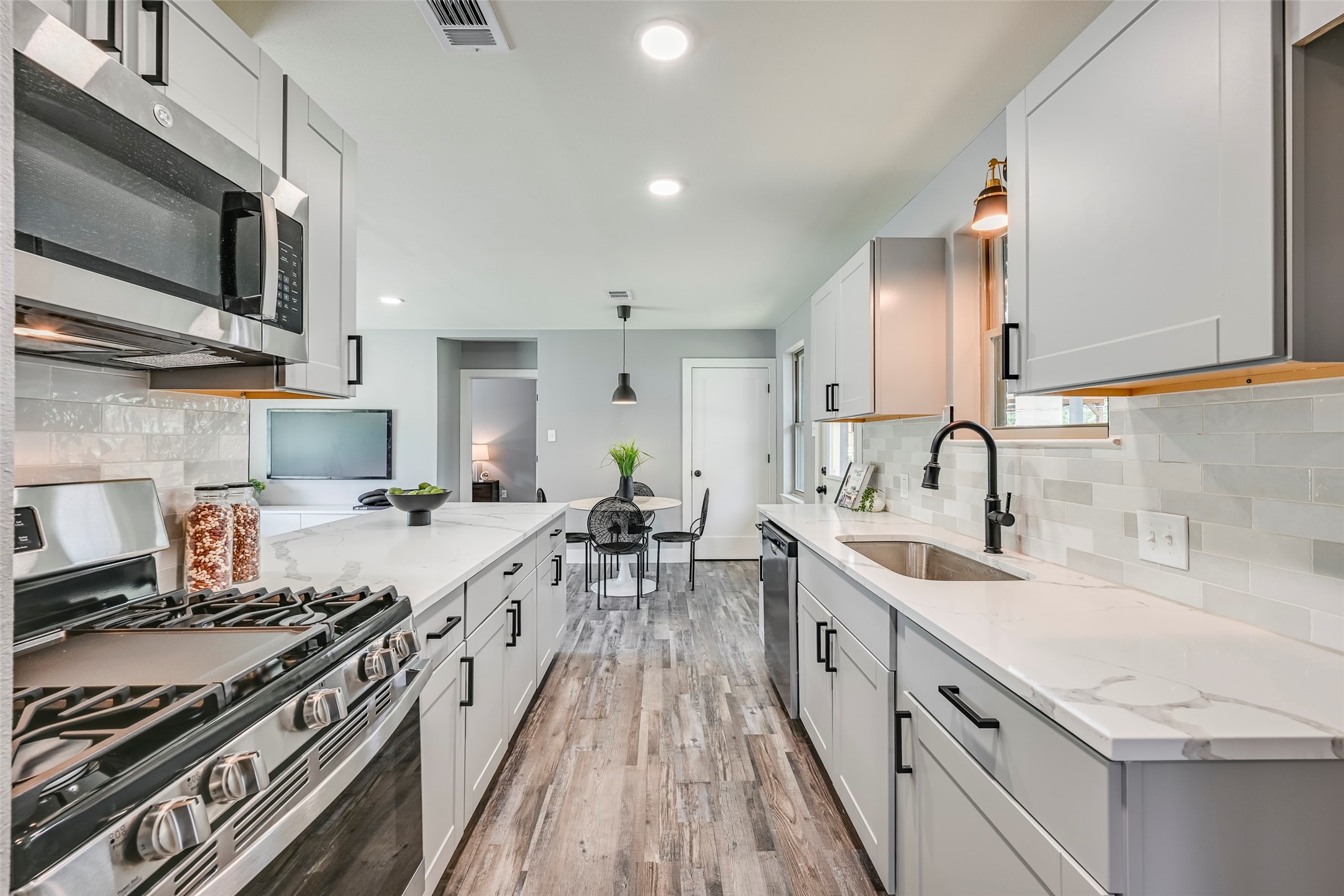 2609 Inadale Avenue Dallas TX 75228