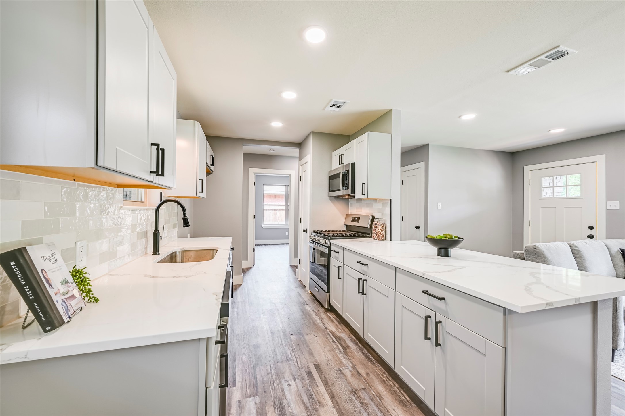 2609 Inadale Avenue Dallas TX 75228