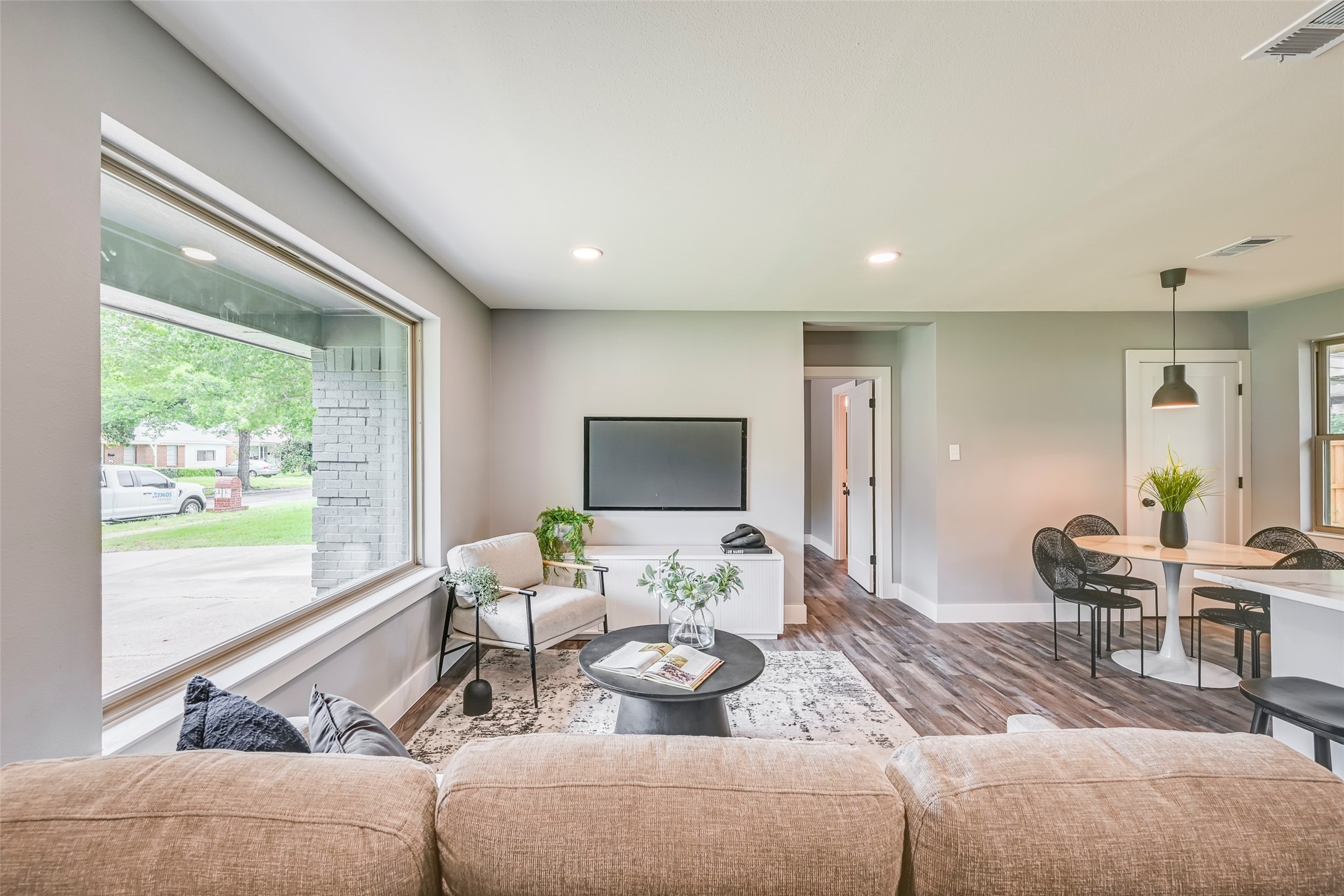 2609 Inadale Avenue Dallas TX 75228