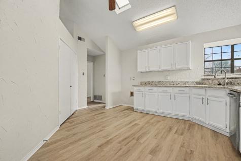 1622 Autumn Breeze Lane Lewisville TX 75077