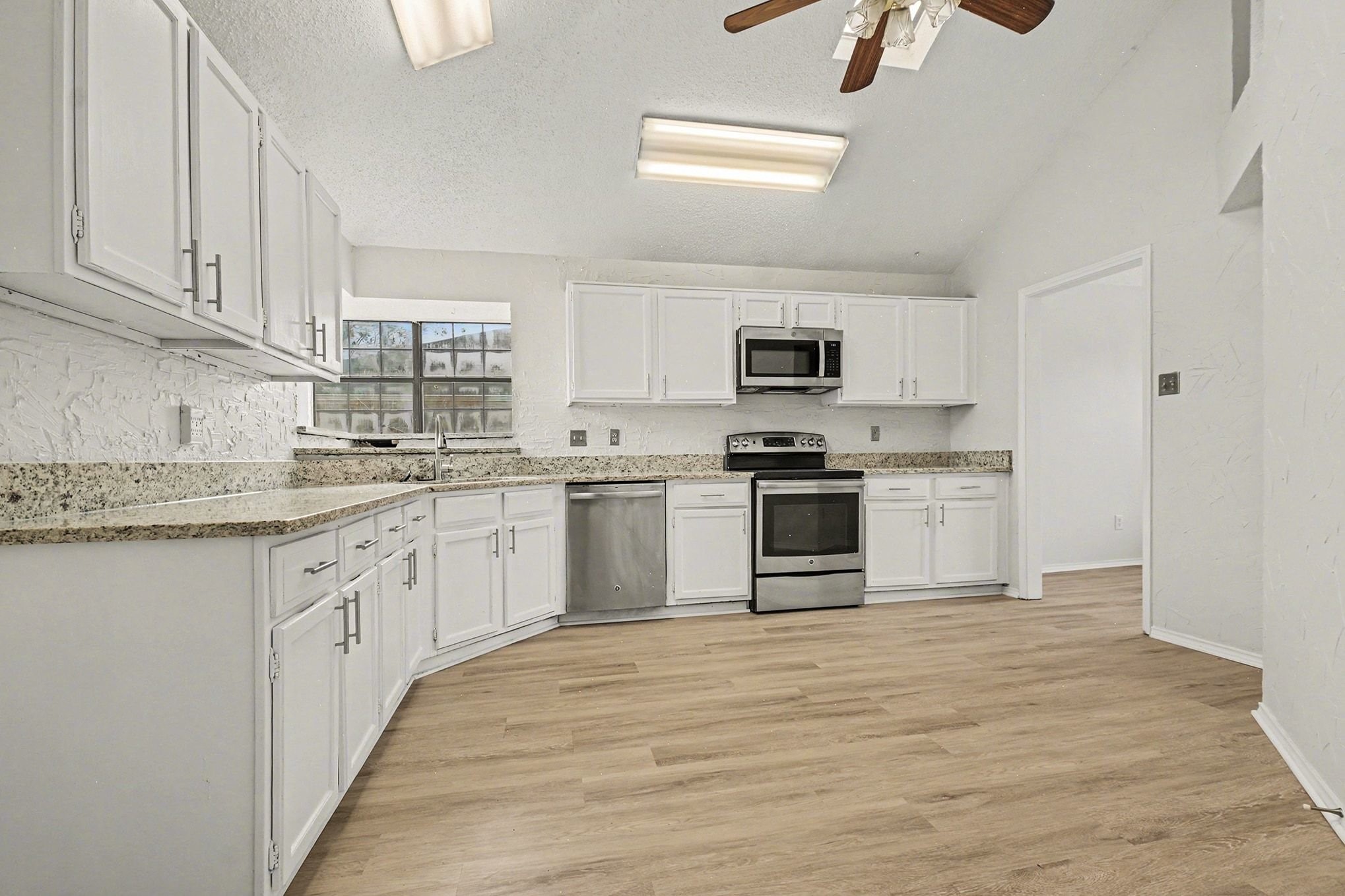 1622 Autumn Breeze Lane Lewisville TX 75077