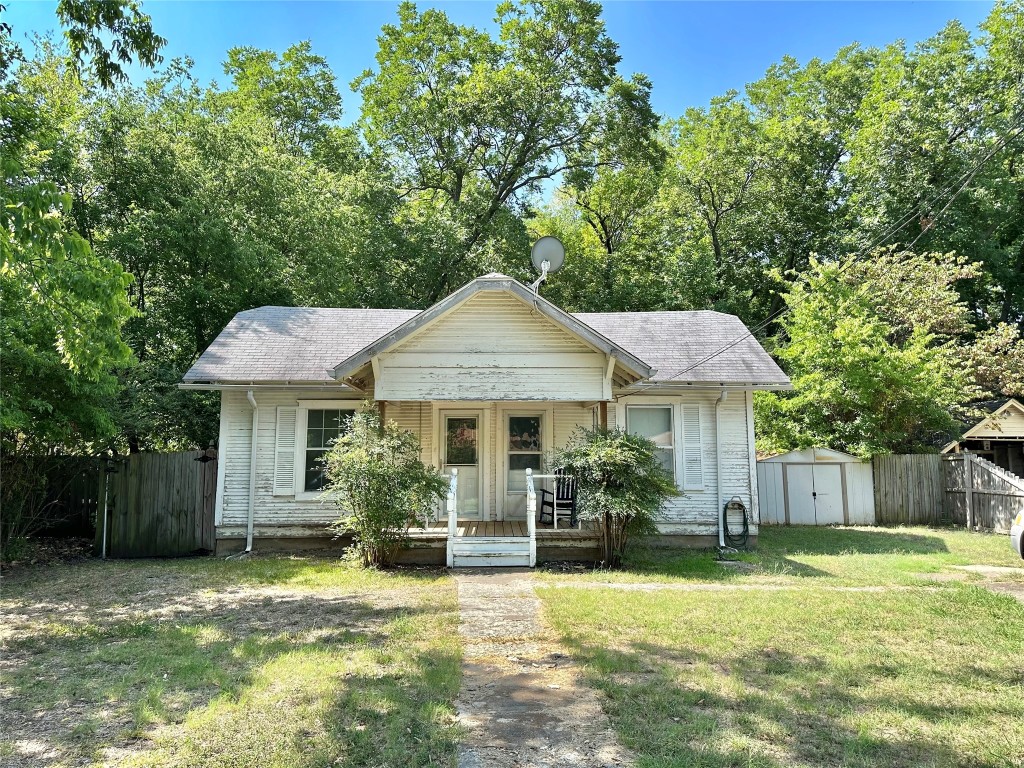 216 W Tennie Street Gainesville TX 76240