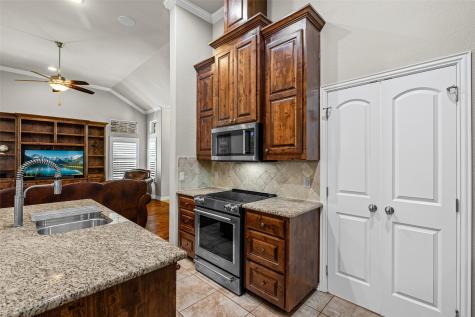 2214 Cobblestone Court Granbury TX 76049