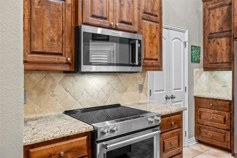 2214 Cobblestone Court Granbury TX 76049