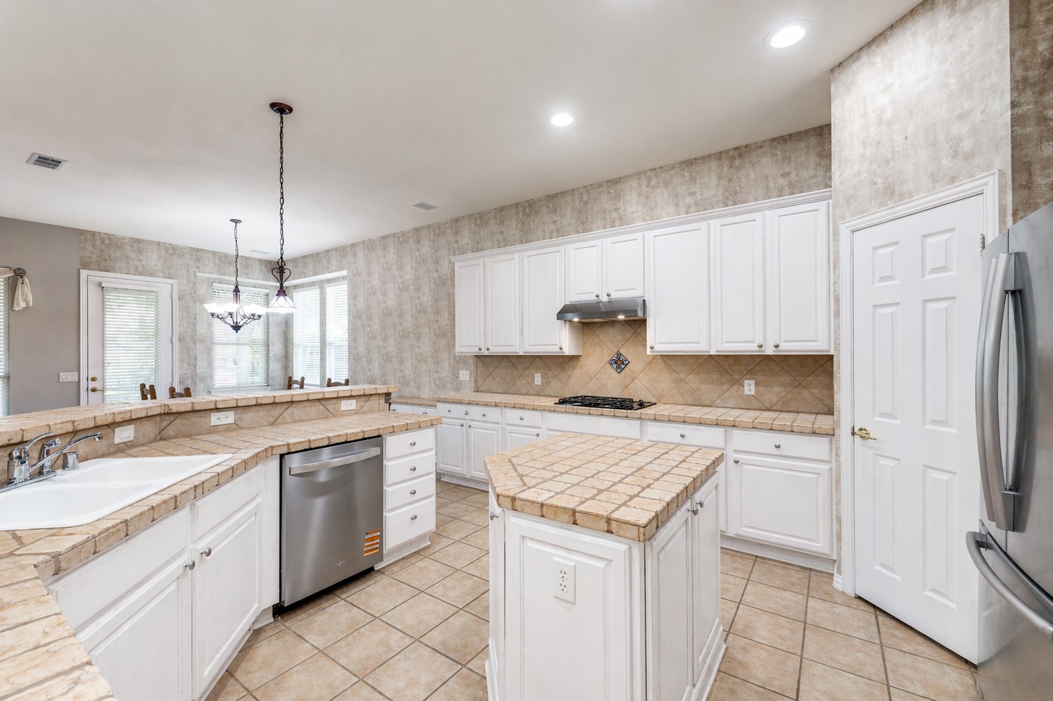 351 Southern Hills Drive Fairview TX 75069