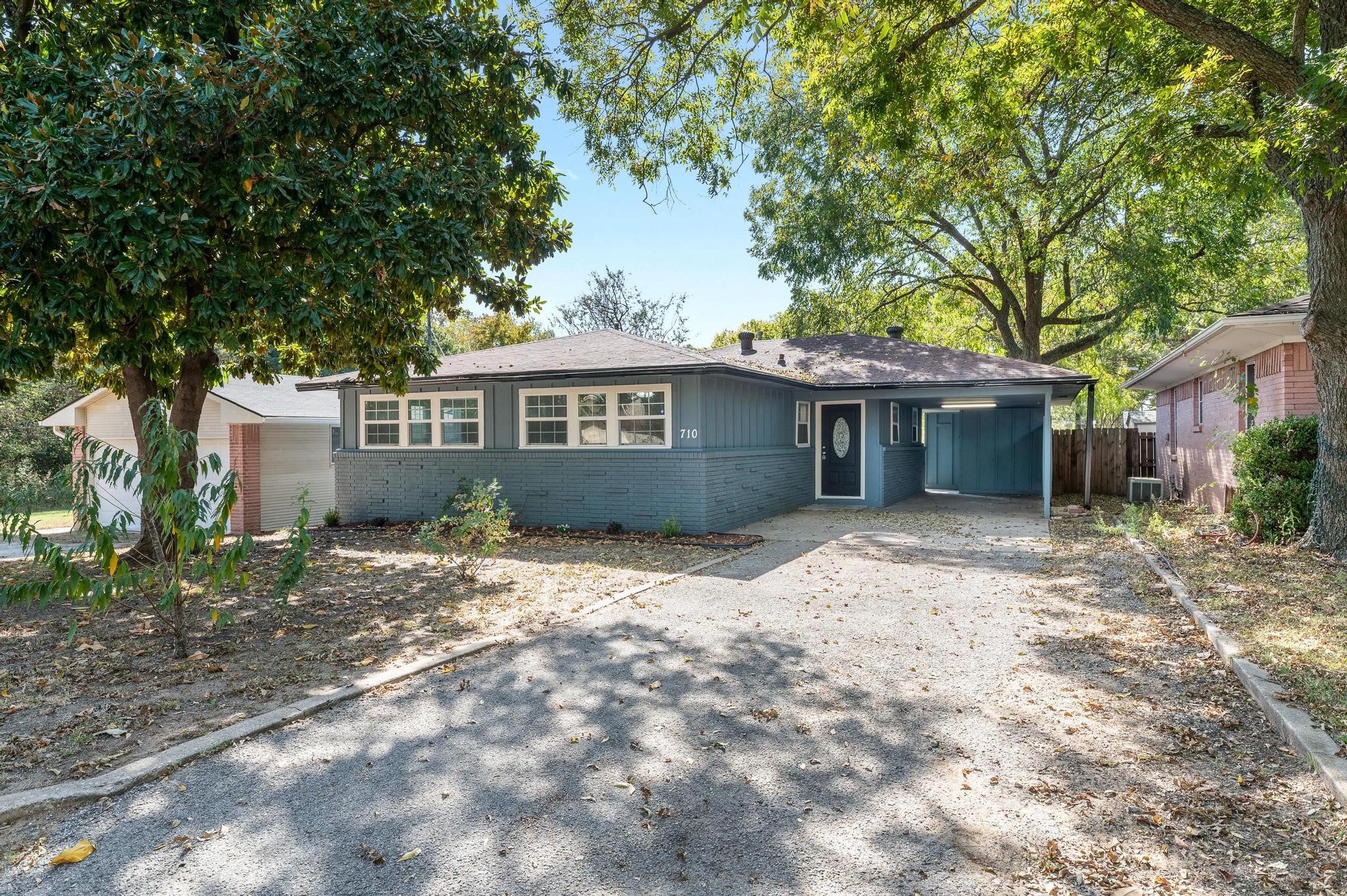 710 W Bullock Street Denison TX 75020