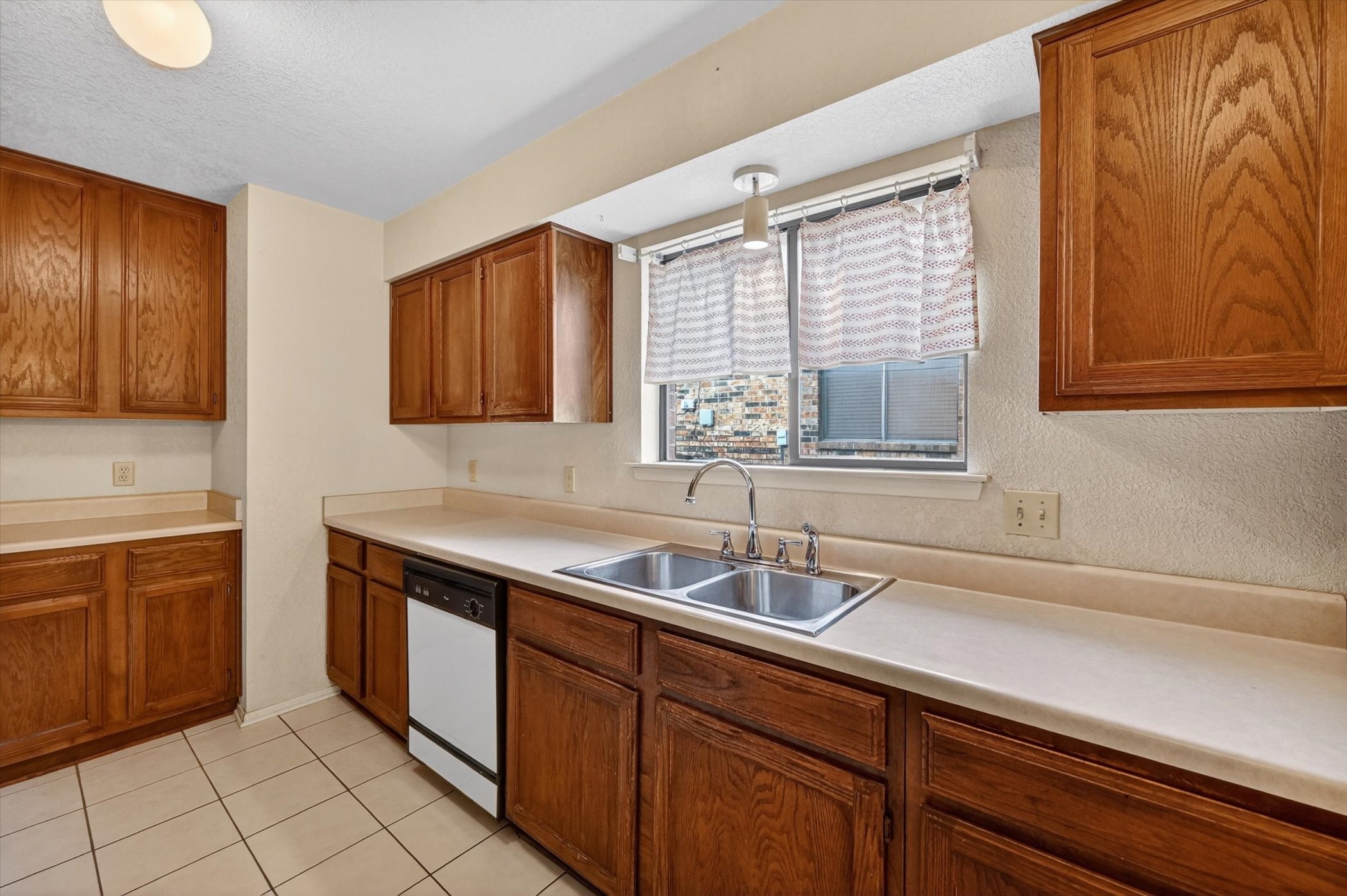 5724 Sea Breeze Lane Fort Worth TX 76135