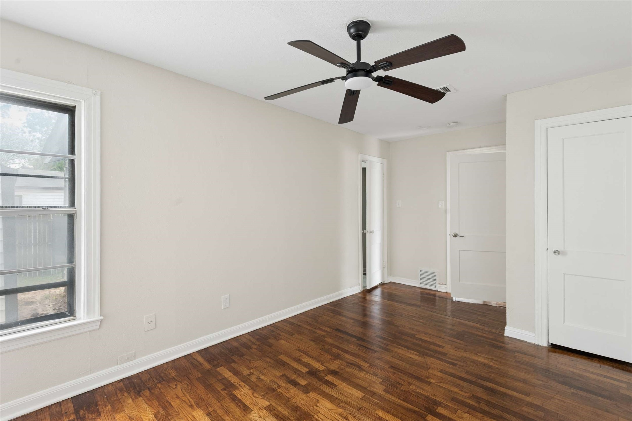 2839 Handley Drive Fort Worth TX 76112