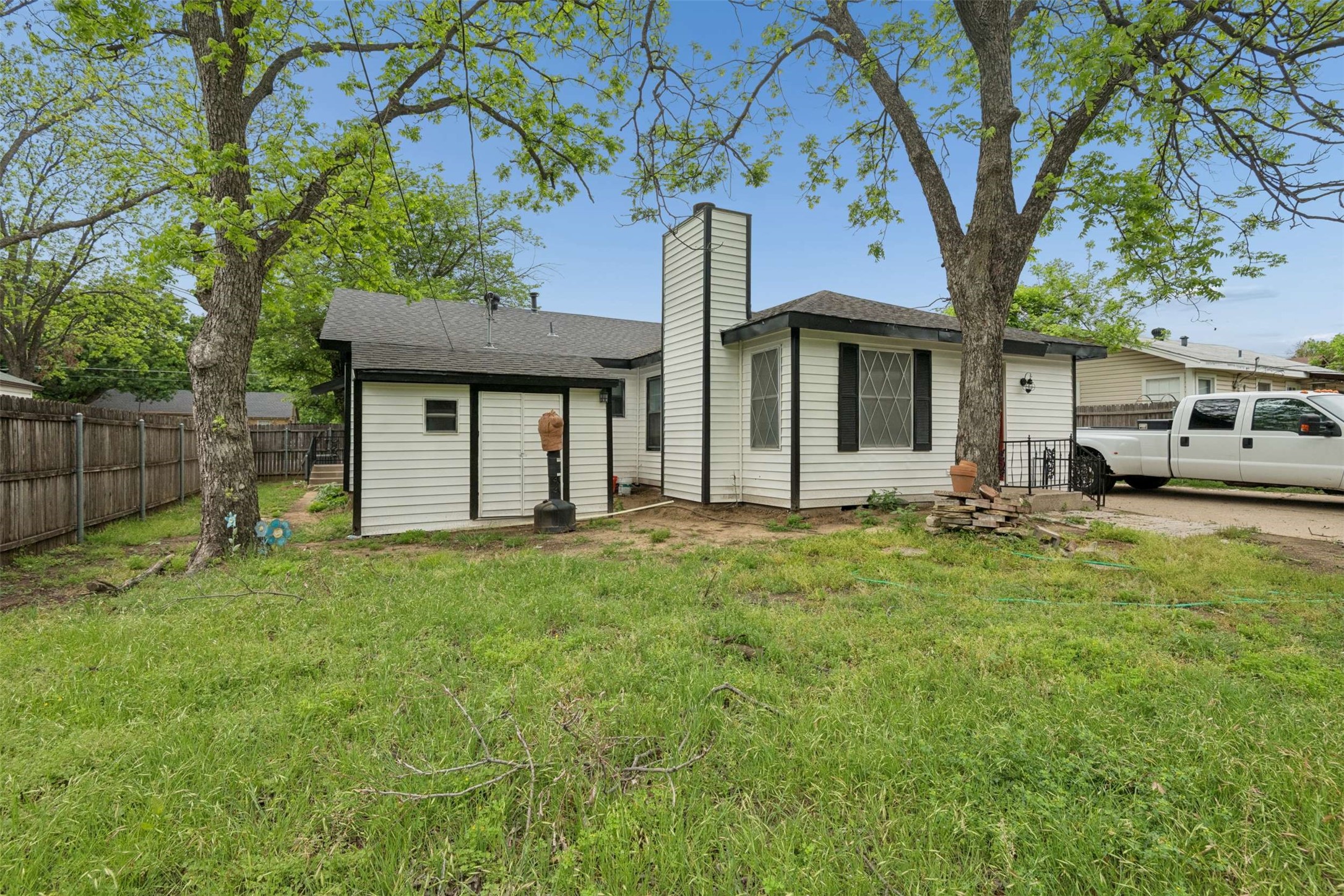 2839 Handley Drive Fort Worth TX 76112