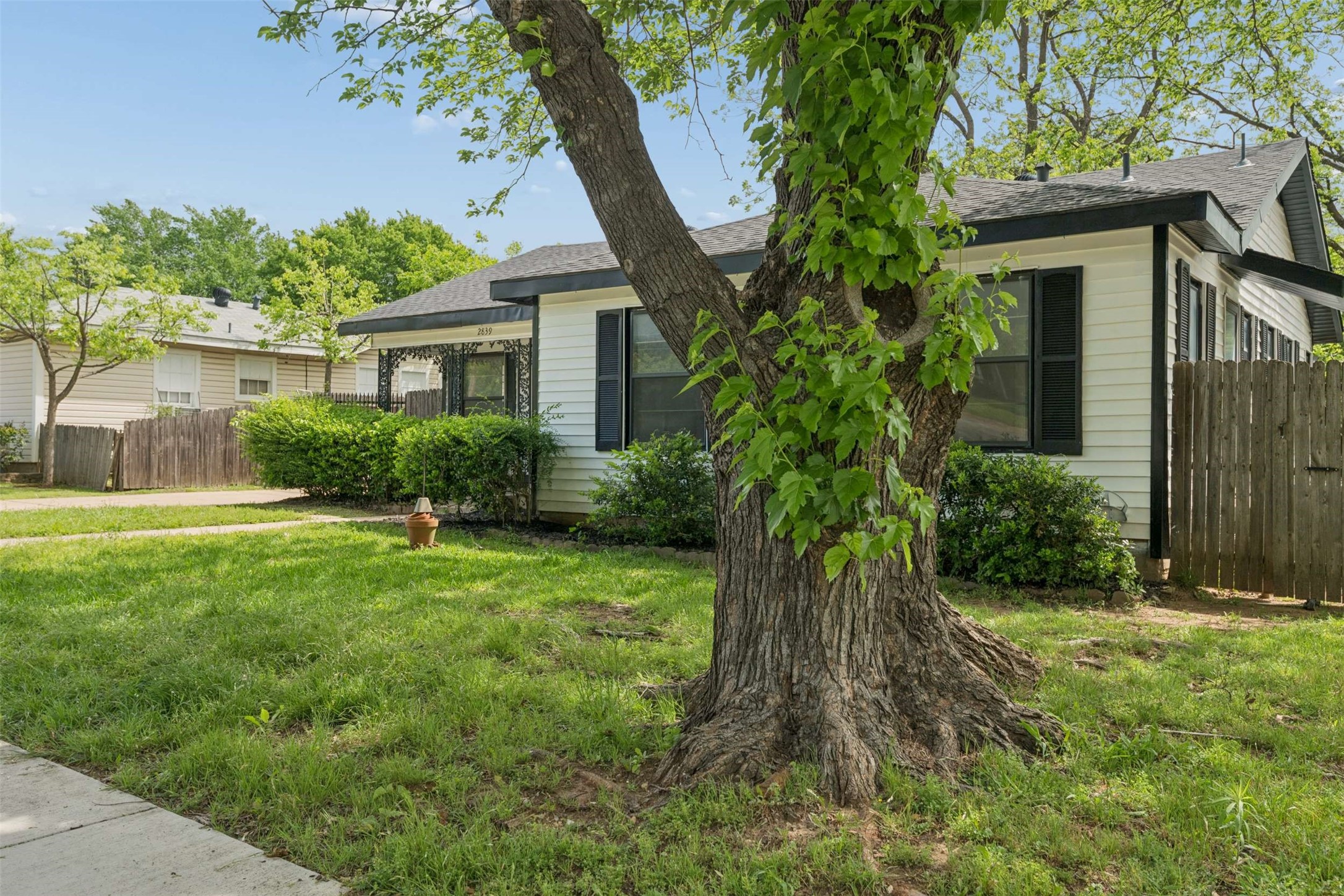 2839 Handley Drive Fort Worth TX 76112