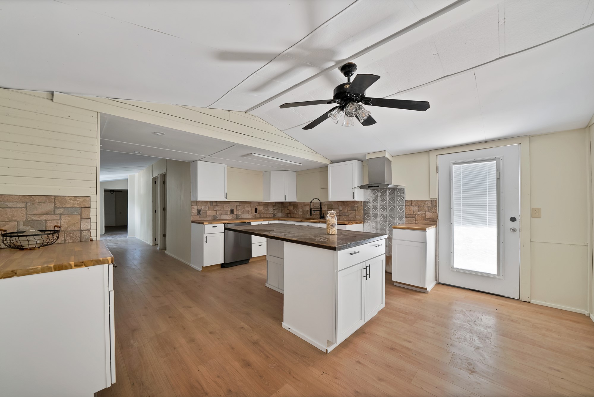 2916 E Briarwood Street Granbury TX 76048
